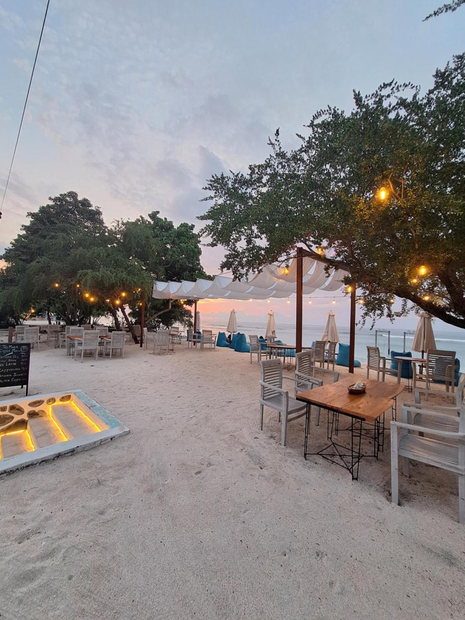 Taj Maza Sunset Villas Gili Trawangan Exteriör bild